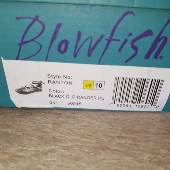 Strappy Black Faux Leather Flats Zipper NIB - Picture 6 of 8